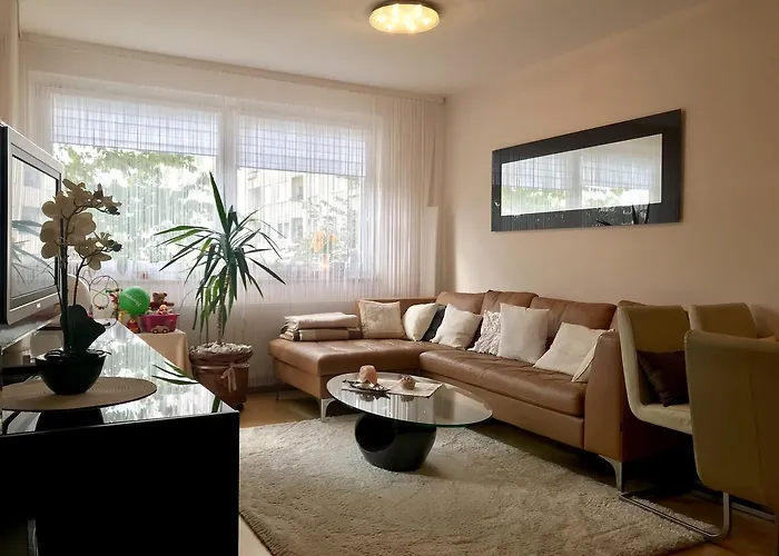 Apartment Profair Near Fairgrounds- Entrance Sud