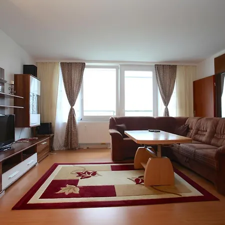 Profair Near Fairgrounds- Entrance Sud *